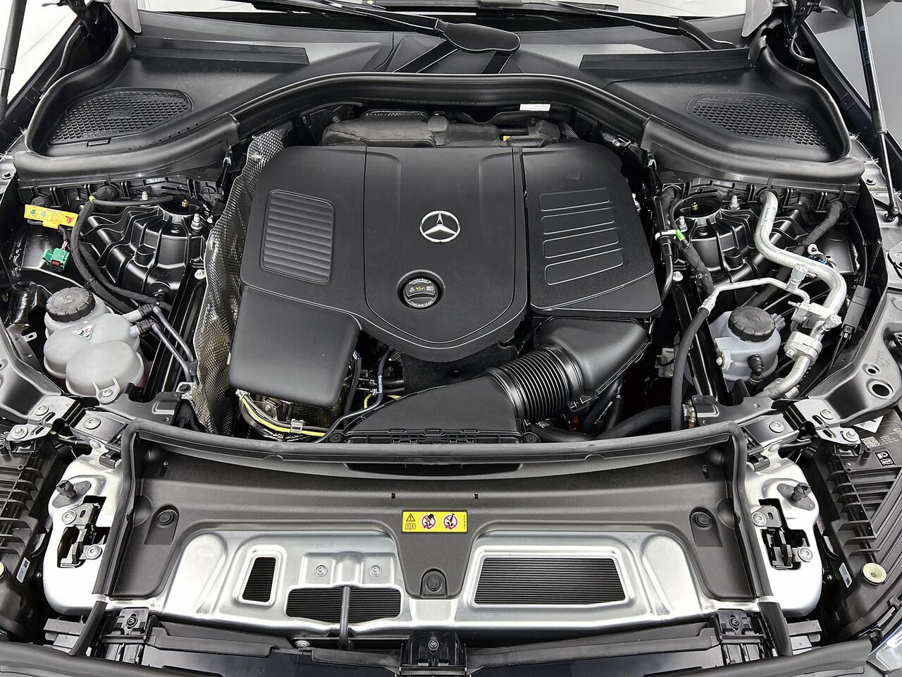 Mercedes-Benz GLC-KLASSE 400e 4MATIC Sport Edition | AMG Premium Plus | Nightpakket | Techniekpakket met Airmatic | Trekhaak | Rijassistentiepakket Plus | Winter pakket | Magno matte lak |