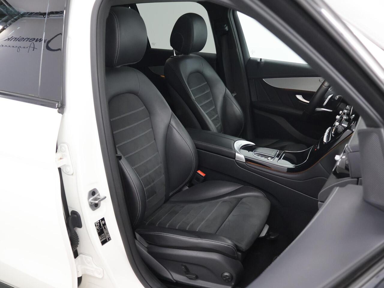 Mercedes-Benz GLC-KLASSE 300e 4MATIC Premium Plus | Night | Panoramadak | Trekhaak | Stoelverwarming | 360 graden camera |