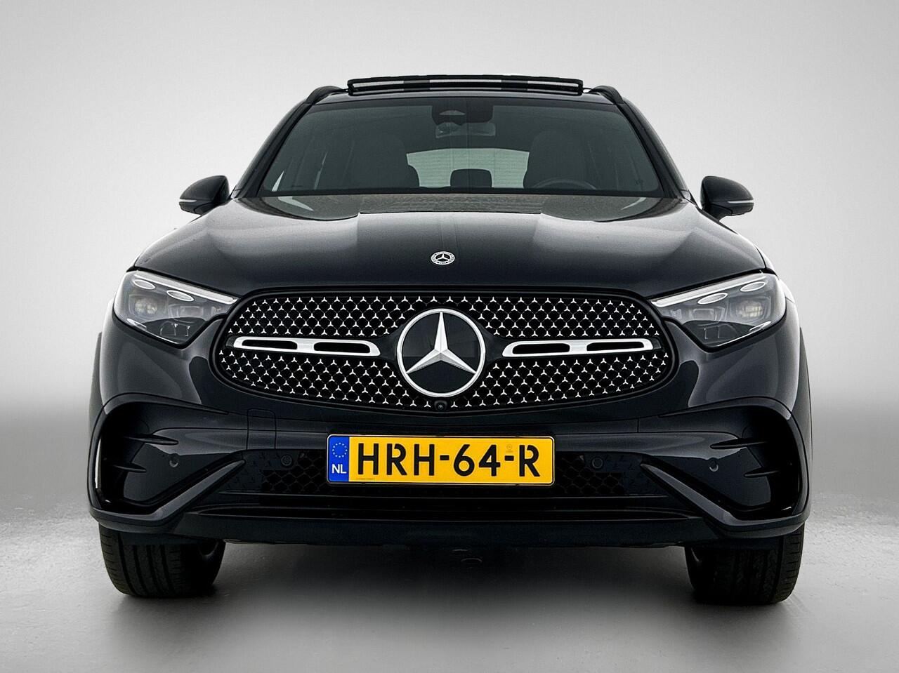 Mercedes-Benz GLC-KLASSE 400 e 4-MATIC AMG Plug-In Hybride | Night Pakket | Trekhaak af fabriek | Panorama Schuif/Kanteldak | Digital Light | Elektr. Memory Seats | Distronic | 360gr Camera | Winter Pakket Premium Pakket | Inclusief 24 maanden MB Certified garantie voor Europa.