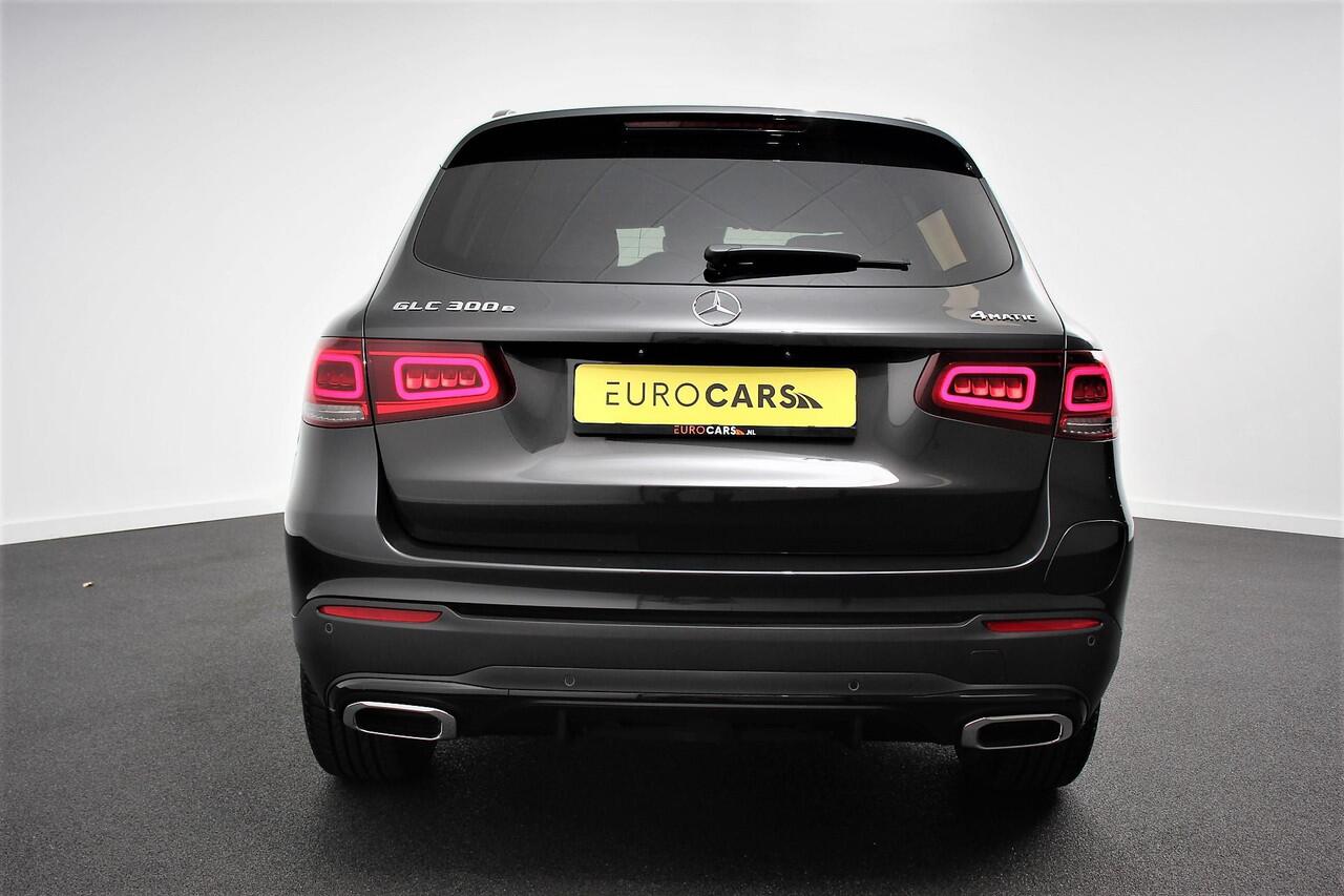 Mercedes-Benz GLC-KLASSE 300e 4-MATIC Business AMG Night Pack | Full LED | Trekhaak | Navigatie | PDC | Camera | MBUX