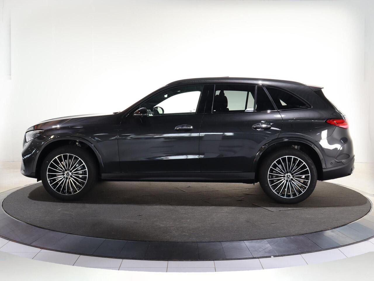 Mercedes-Benz GLC-KLASSE 300e 4MATIC Sport Edition | Panoramaschuifdak | Premium Pakket | Nightpakket | 360°-camera