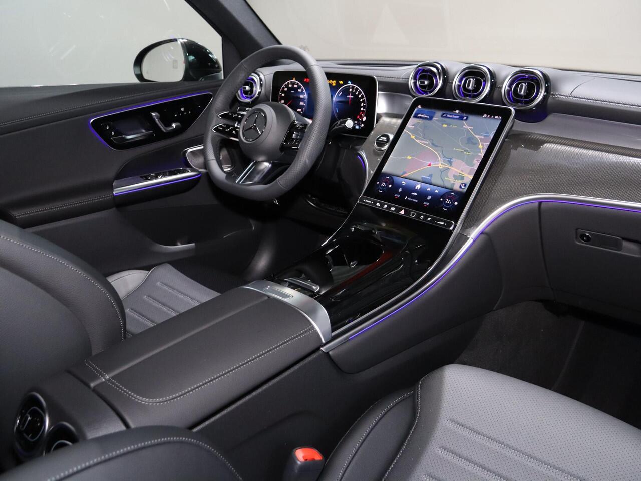 Mercedes-Benz GLC-KLASSE 300e 4MATIC Sport Edition | Panoramaschuifdak | Trekhaak | Premium Plus | Rijassistentiepakket Plus | Nightpakket | Burmester | Head-up display | 360° camera |