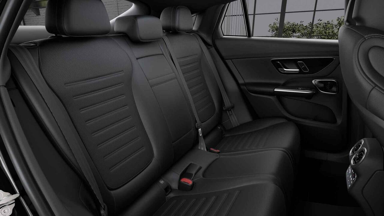 Mercedes-Benz GLC-KLASSE 300e 4MATIC Sport Edition | Panoramaschuifdak | AIRMATIC | Techniekpakket | Premium Plus | Winter pakket | Rijassistentiepakket Plus