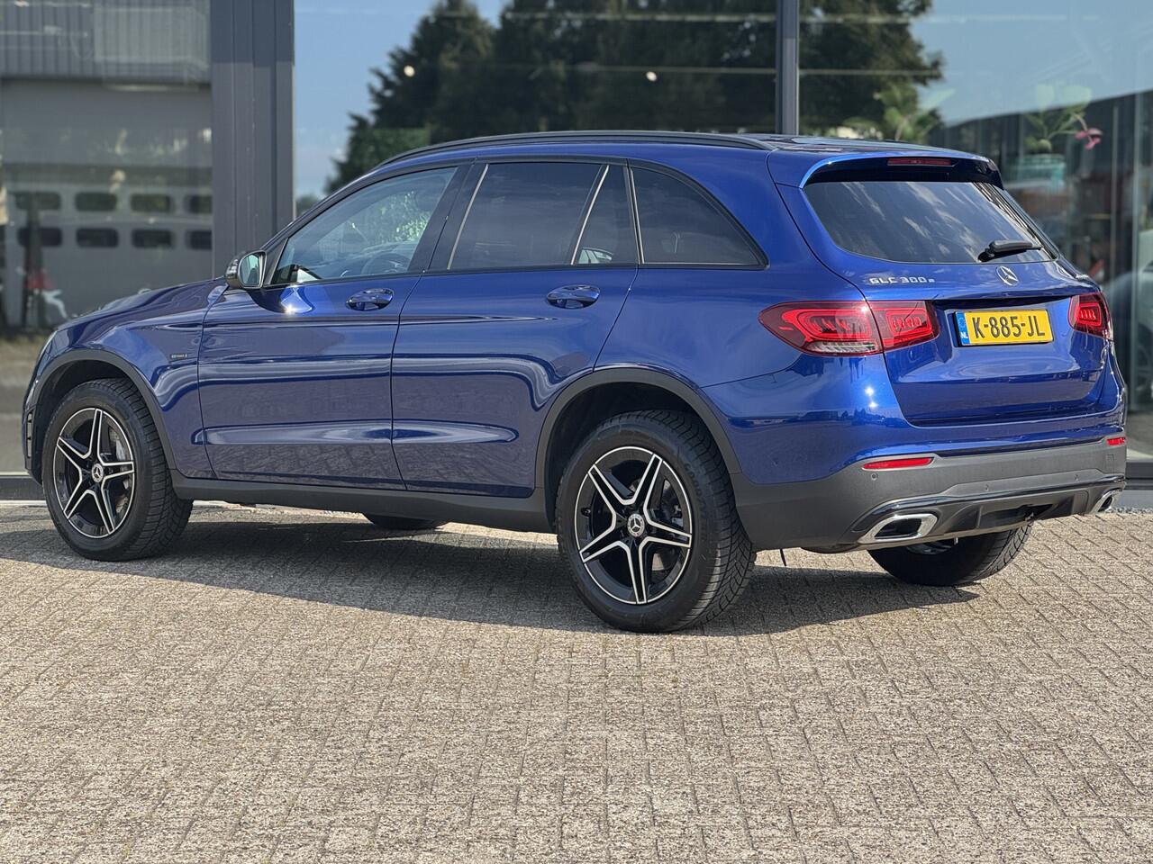 Mercedes-Benz GLC-KLASSE 300e 4MATIC Bns Sul. AMG Wegdr.Trekhaak | NL-AUTO | Camera |