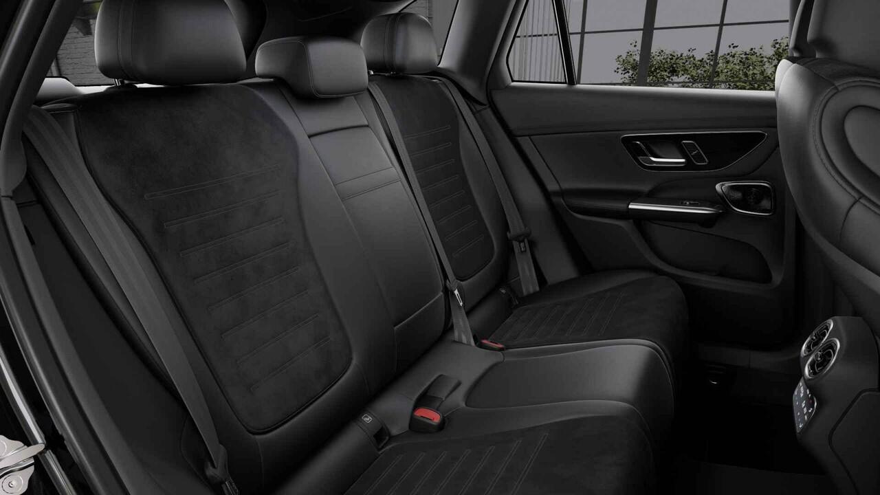 Mercedes-Benz GLC-KLASSE 300e 4MATIC AMG Line | Premium plus | Trekhaak | Distronic | Night pakket | Winter pakket |