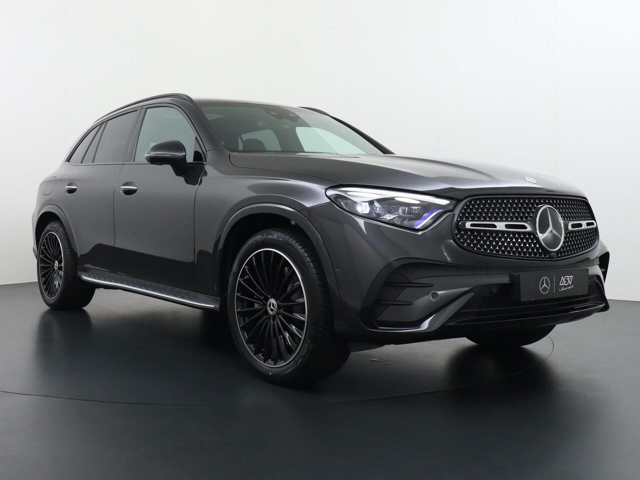Mercedes-Benz GLC-KLASSE 300e 4MATIC Sport Edition | Massagestoelen Voorin | Luchtvering | Achterasbesturing 4.5° | Distronic Cruise Control | Memoryseats | Trekhaak Wegklapbaar | Head-Up Display | 360° Camera
