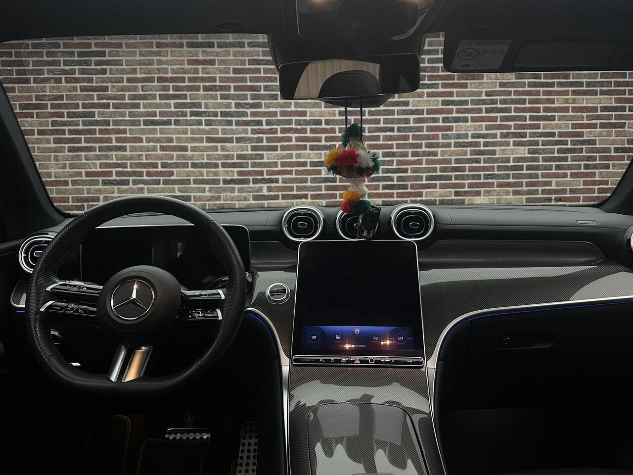 Mercedes-Benz GLC-KLASSE 400e 4MATIC AMG Line Burmeister Panorama Trekhaak Carbon Camera