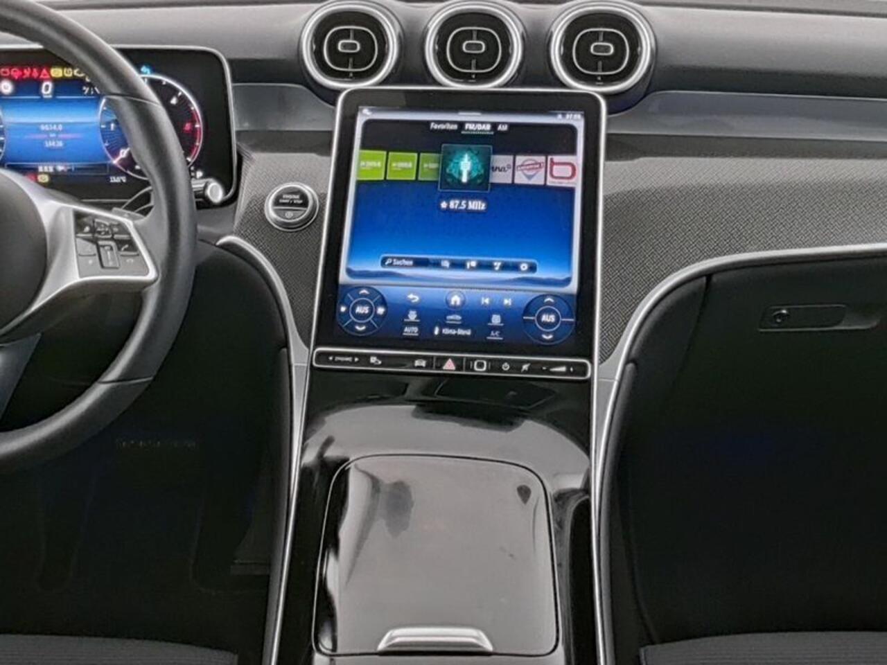 Mercedes-Benz GLC-KLASSE 220d 4MATIC Avantgarde Distronic Rijassistentiepakket Plus MBUX Navigation Premium Memory Pakket 19 Inch