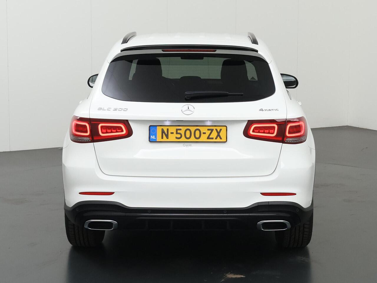 Mercedes-Benz GLC-KLASSE 200 4MATIC Advantage | Night | 19" lichtmetalen velgen | Stoelverwarming |