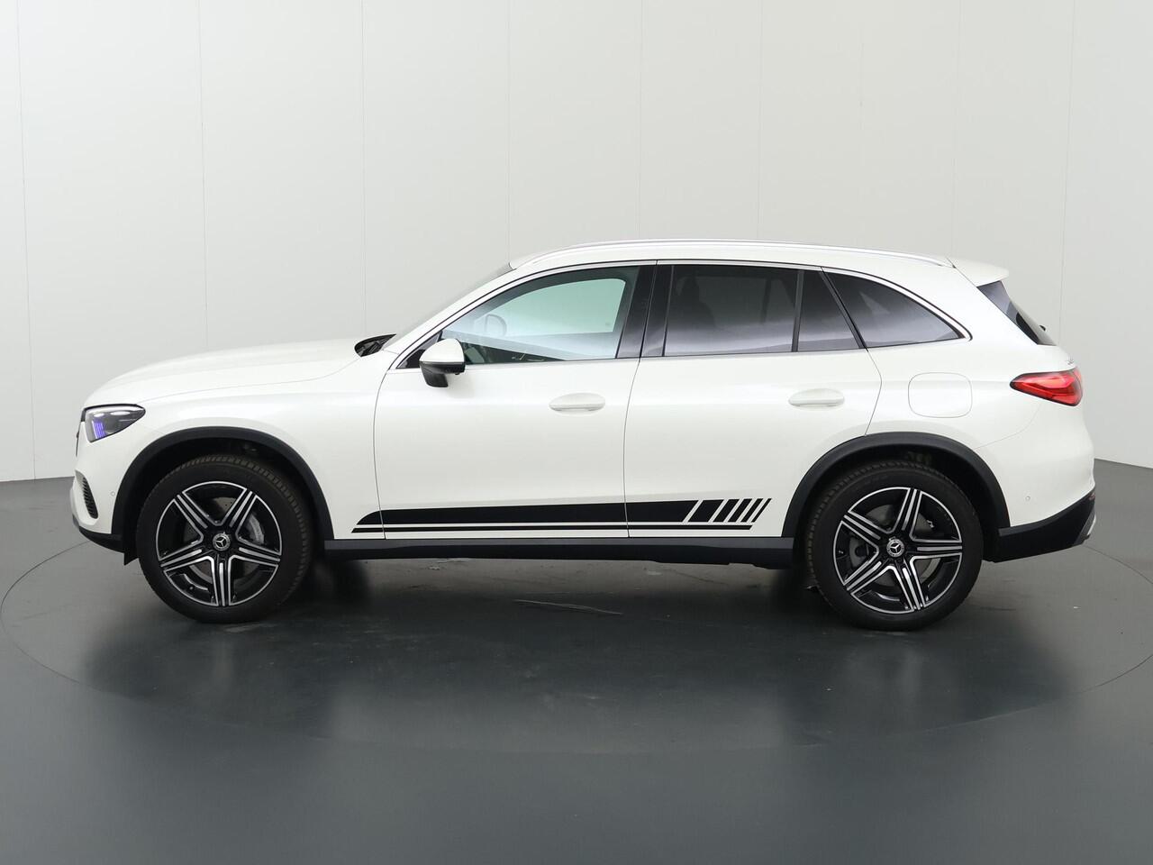 Mercedes-Benz GLC-KLASSE 300e 4MATIC Luxury Line | Digital Light | Memory | Stoelverwarming | Sfeerverlichting |