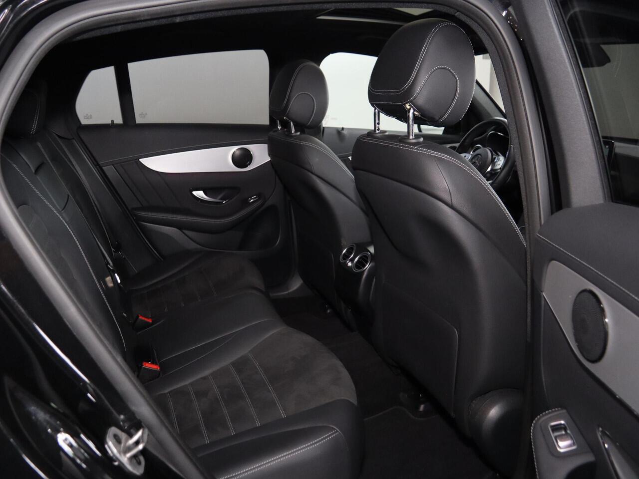 Mercedes-Benz GLC-KLASSE Coupé 300e 4MATIC Business Solution AMG | Night | Panoramadak | 360 graden camera | Stoelverwarming | Widescreen | Sfeerverlichting | Alarm |