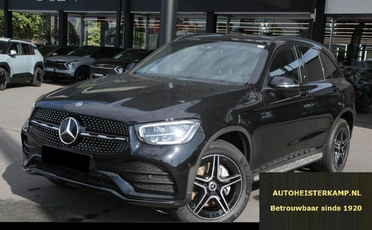 Mercedes-Benz GLC-KLASSE 300de 4MATIC AMG Line Night Pakket Treeplanken Trekhaak 19 Inch LED Navi
