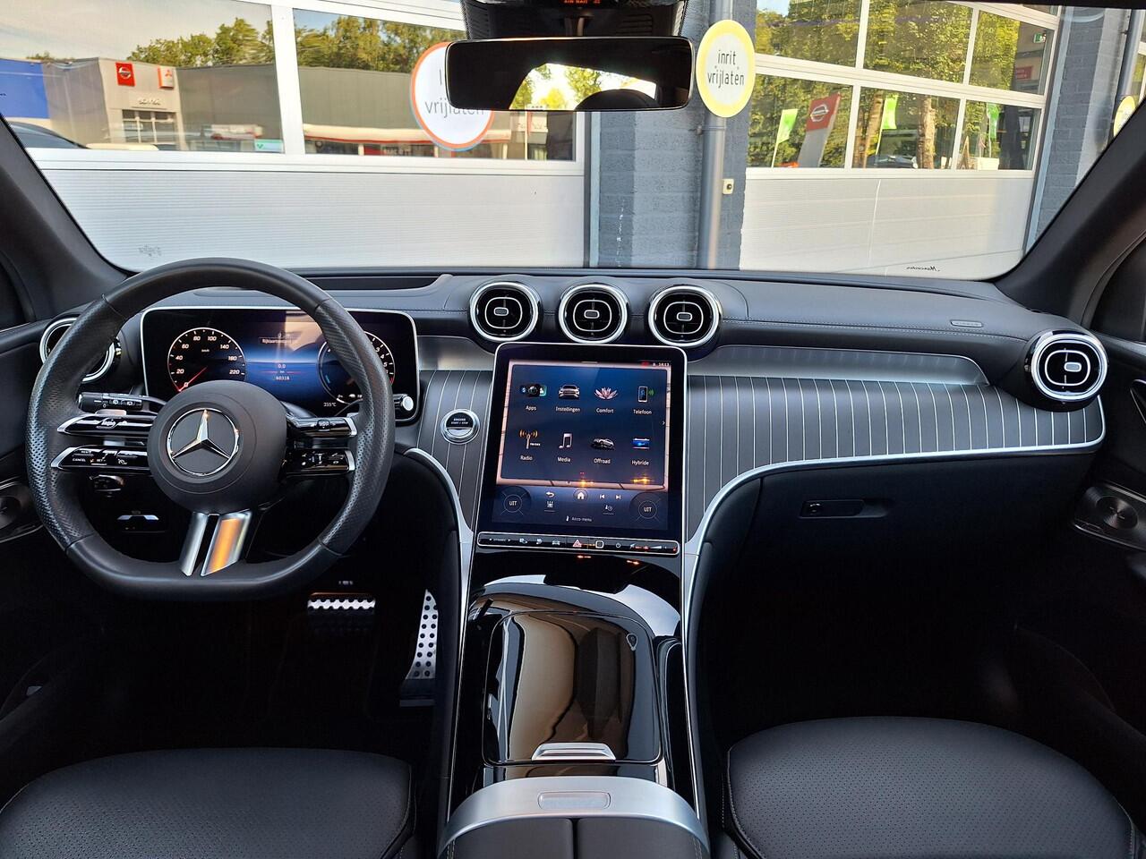 Mercedes-Benz GLC-KLASSE 400e 4MATIC AMG Line | Panoramadak | Trekhaak | Burmester | Airmatic | Achterasbesturing | 360? camera | HUD | DIGITAL LIGHT | Memory pakket | Keyless-GO | Elektrische achterklep