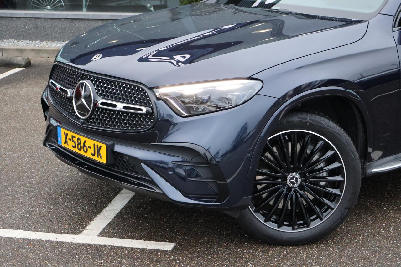 Mercedes-Benz GLC-KLASSE Coupé 300e 4MATIC AMG Line l Panoramadak l Niveau- regeling l KEYLESS GO l Rij-assistentie plus l Digital Light l Memory pakket l MBUX l 360 gr Camera l Trekhaak Wegklapbaar l DAB l Sfeerverlichting l Burmester l Night pakket l stoelverwarming V + A l