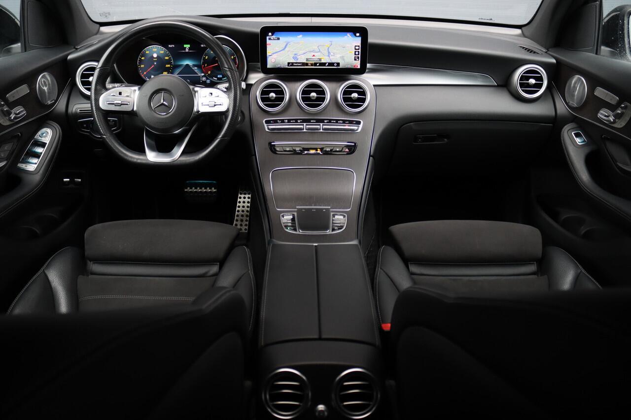 Mercedes-Benz GLC-KLASSE Coupé 300 4MATIC Premium+ AMG Line Aut9 | Schuifdak | Distronic+ | Trekhaak | Burmester | Memory | Surround Camera | Multibeam LED | Augmented Reality | Nightpakket |