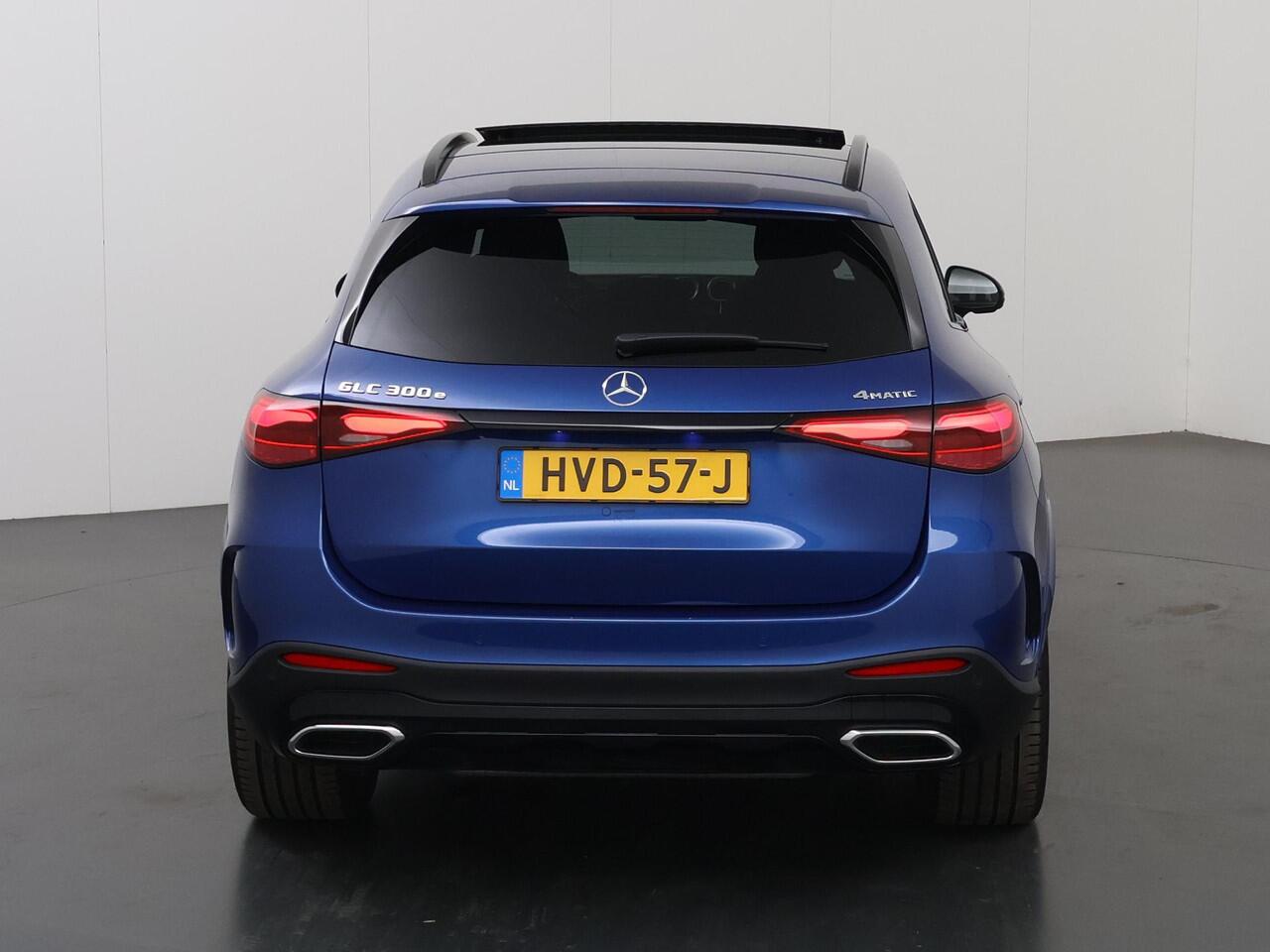 Mercedes-Benz GLC-KLASSE 300e 4MATIC Sport Edition | Panoramaschuifdak | Trekhaak | Premium | Night Pakket | 20"LM velgen AMG | 360°-camera | DIGITAL LIGHT | Stoelverwarming | Dodehoekassistent |