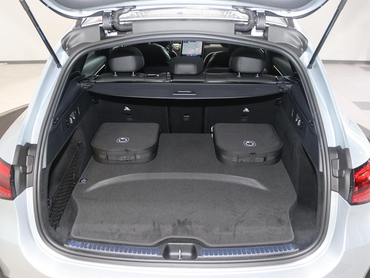 Mercedes-Benz GLC-KLASSE 300e 4MATIC Sport Edition | Panoramaschuifdak | Premium pakket | 360 Camera | Matrix LED koplampen