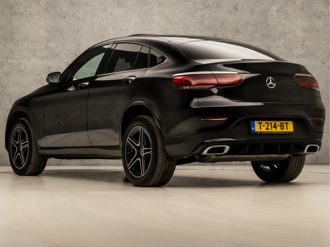 Mercedes-Benz GLC-KLASSE 300e 4MATIC AMG Line Coupe 320Pk Automaat (SCHUIFDAK, VIRTUAL COCKPIT, SFEERVERLICHTING, LEDER/ALCANTARA, 360 CAMERA, GROOT NAVI, STOELVERWARMING, NIEUWSTAAT)