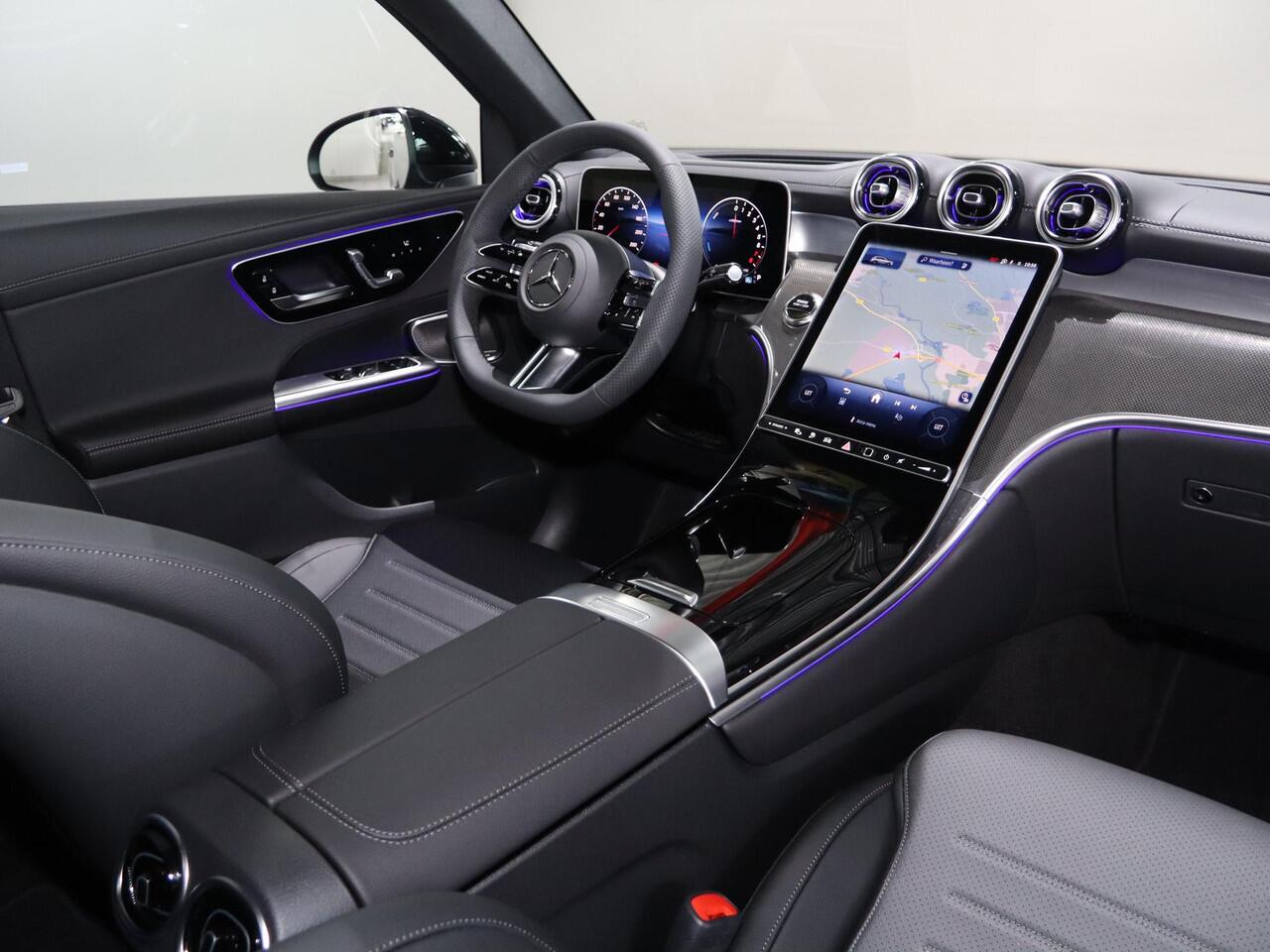 Mercedes-Benz GLC-KLASSE 300e 4MATIC Sport Edition | Panoramaschuifdak | Premium Plus | Rijassistentiepakket plus | Head-up display | Burmester | Nightpakket | Trekhaak |