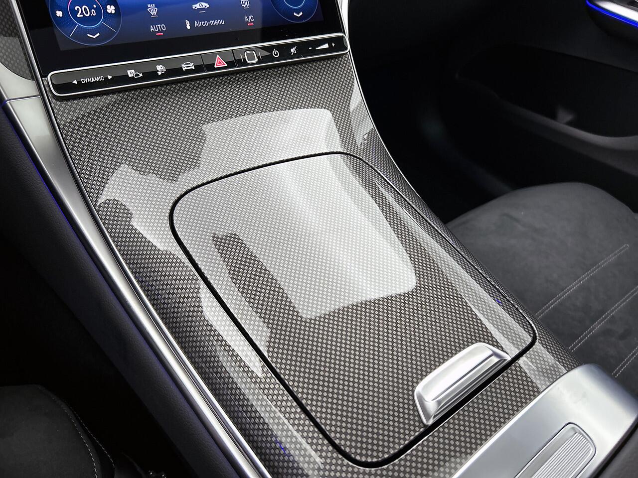 Mercedes-Benz GLC-KLASSE 300e 4MATIC Sport Edition | Premium Pakket | Nightpakket | Trekhaak | Rijassistentiepakket Plus | Winter pakket | Panoramaschuifdak | Smartphone integratie | 360°-camera |