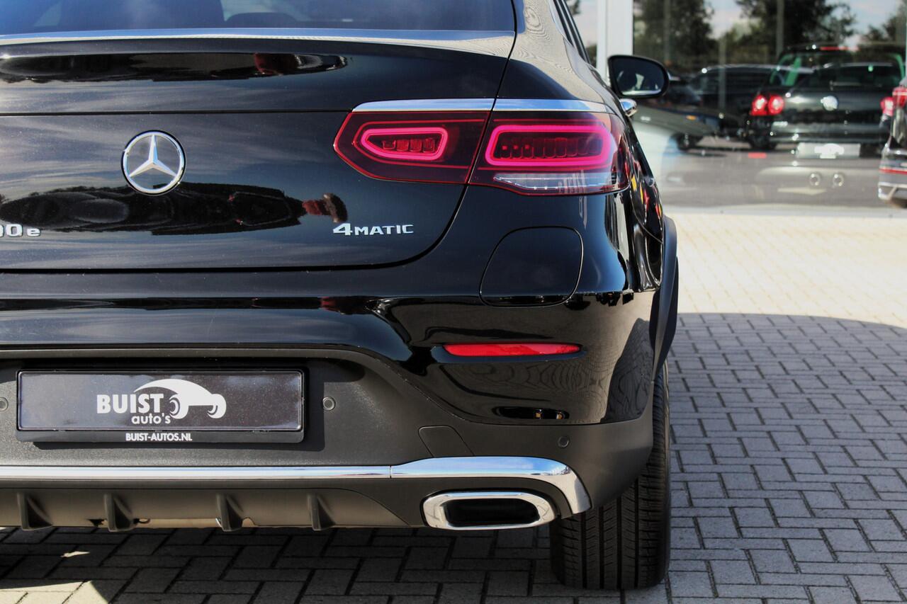 Mercedes-Benz GLC-KLASSE Coupé 300e 4MATIC Business Solution AMG SCHUIFDAK CARPLAY LEER KEYLESS 360 CAMERA