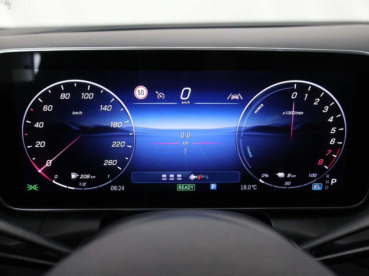 Mercedes-Benz GLC-KLASSE 300e 4MATIC Sport Edition | Panoramaschuifdak | Premium pakket | Nightpakket | 360° camera | Dodehoekassistent | DIGITAL LIGHT | Trekhaak |