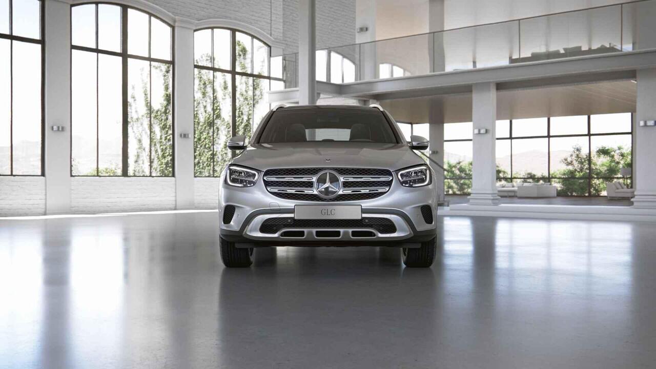 Mercedes-Benz GLC-KLASSE 300e 4MATIC Business Solution Luxury | Panoramadak | Distronic | Keyless | LED verlichting | Achteruitrijcamera | Stoelverwarming |