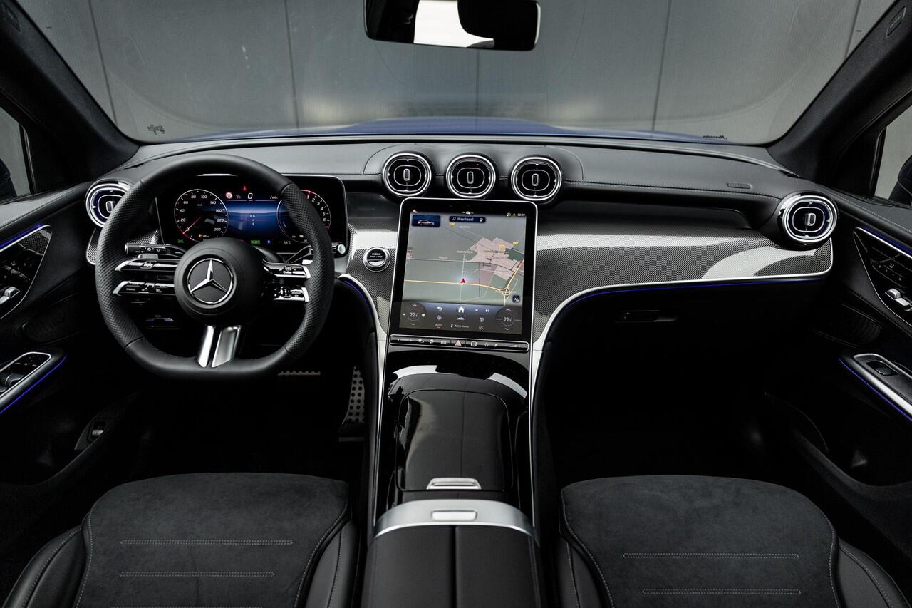 Mercedes-Benz GLC-KLASSE 300e 4MATIC Sport Edition | Panoramaschuifdak | Premium pakket | Nightpakket | Trekhaak | 360° camera | Dodehoekassistent | DIGITAL LIGHT |