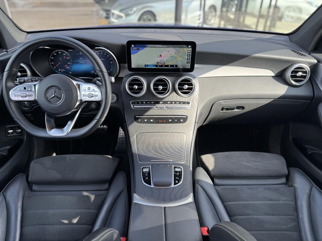 Mercedes-Benz GLC-KLASSE 300e 4MATIC Bns Sul. AMG Wegdr.Trekhaak | NL-AUTO | Camera |