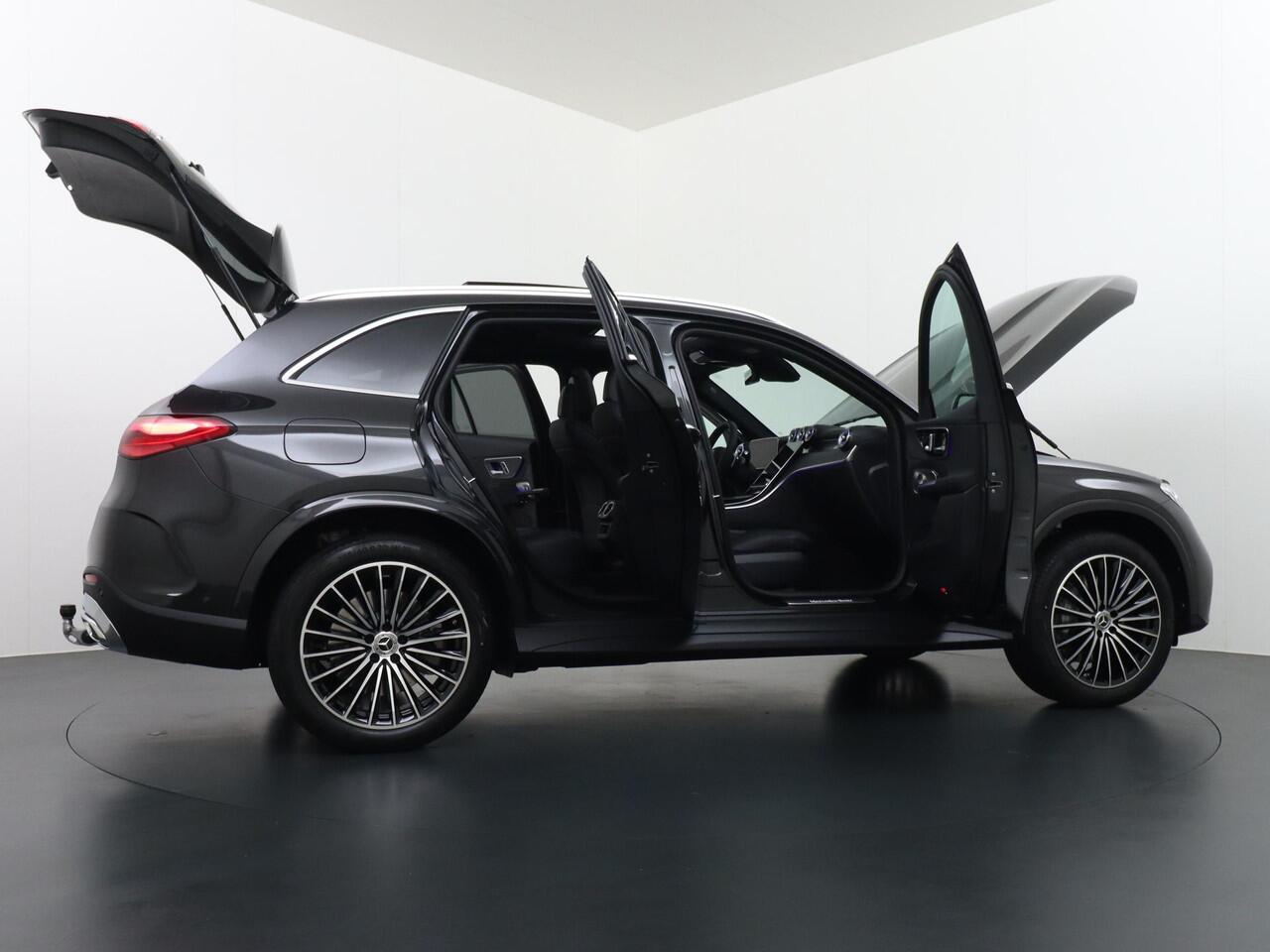 Mercedes-Benz GLC-KLASSE 300e 4MATIC Sport Edition | Distronic Cruise Control | Massagestoelen Voorin | Memoryseats | Panorama - Schuifdak | Head-Up Display | 360° Camera | Burmester Surround Sound