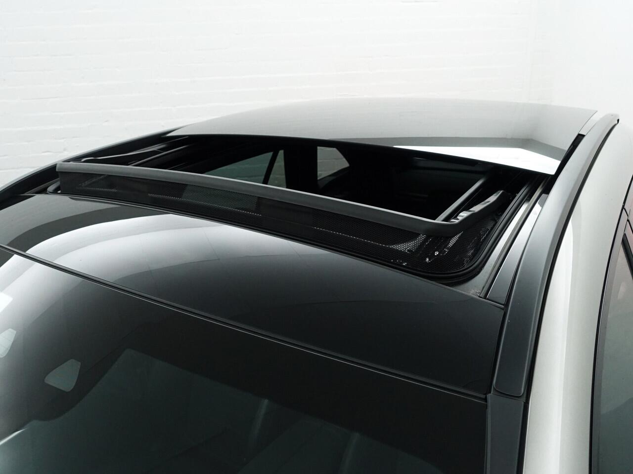 Mercedes-Benz GLC-KLASSE 400e 4MATIC AMG Line- Achteras besturing, Burmester Audio, Head Up, Panoramadak, Carbon, Sfeerverlichting