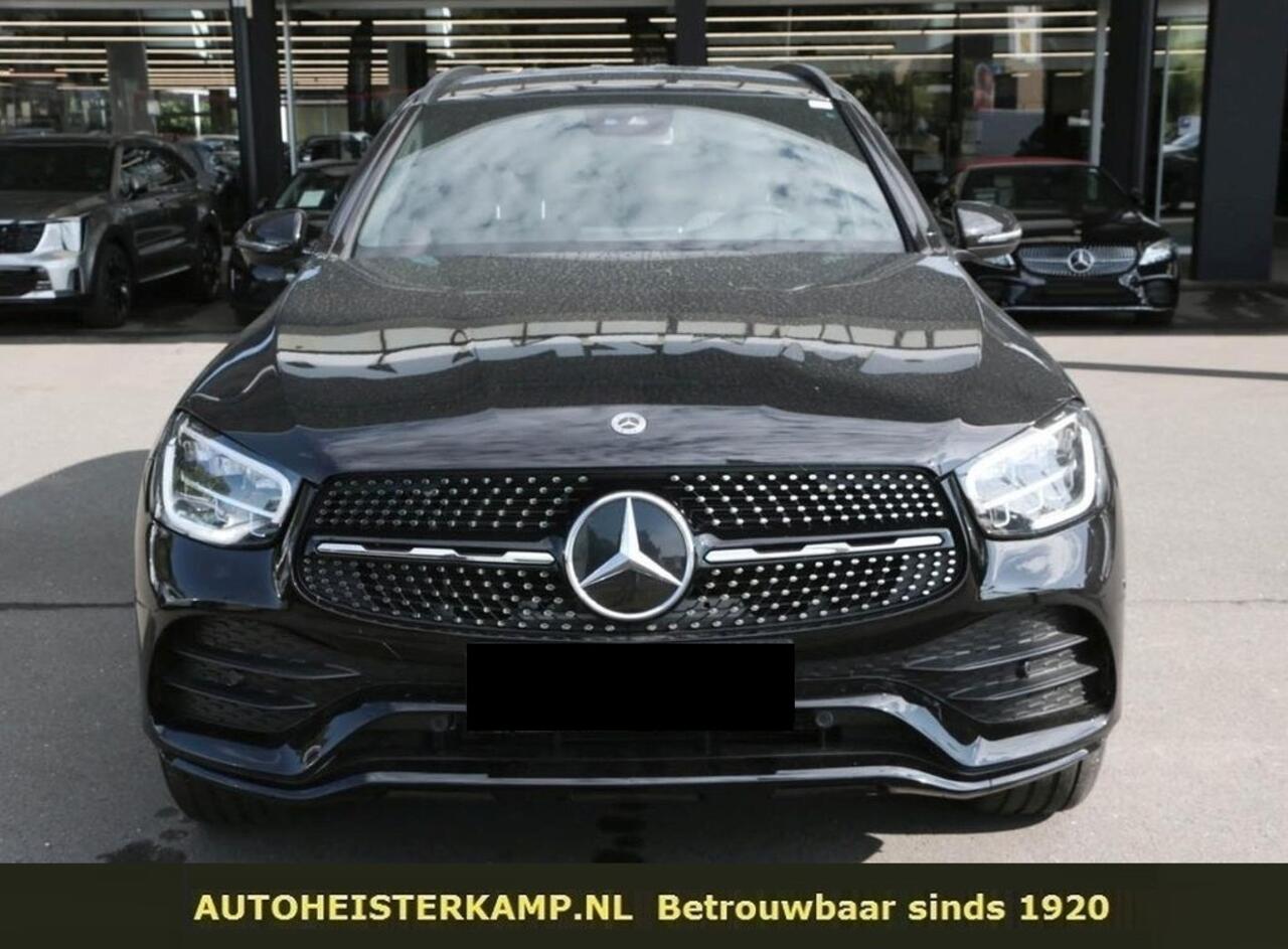 Mercedes-Benz GLC-KLASSE 300de 4MATIC AMG Line Night Pakket Treeplanken Trekhaak 19 Inch LED Navi
