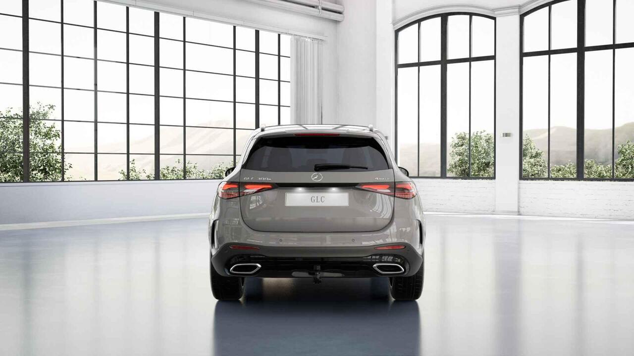 Mercedes-Benz GLC-KLASSE 300e 4MATIC Sport Edition | Panoramaschuifdak | Premium Plus | Night | Rijassistentiepakket Plus | Burmester | Trekhaak