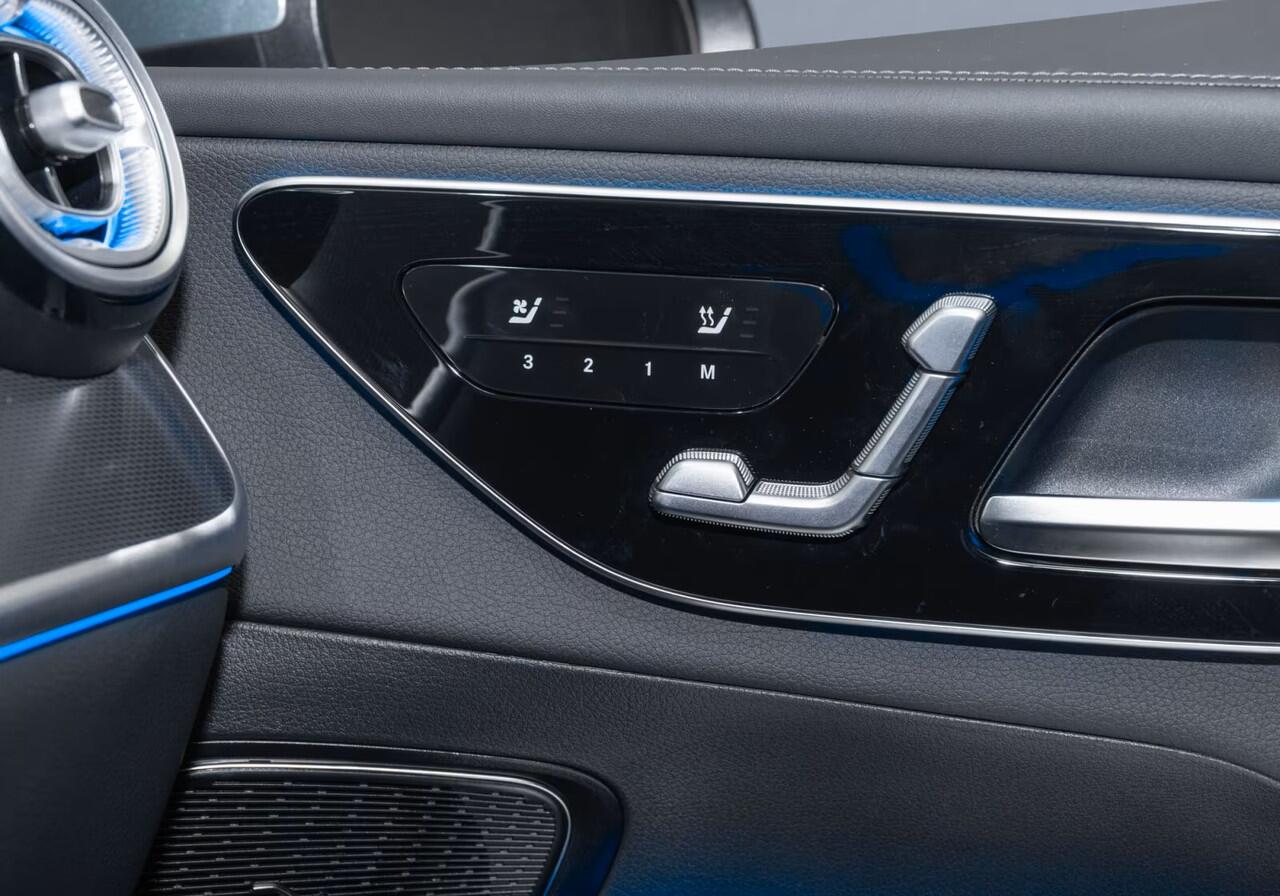 Mercedes-Benz GLC-KLASSE 300de 4MATIC Plug-in Hybrid Panoramadak Stoelkoeling Head-Up Memory Trekhaak LED Keyless-Go Stuurverwarming Stoelverwarming