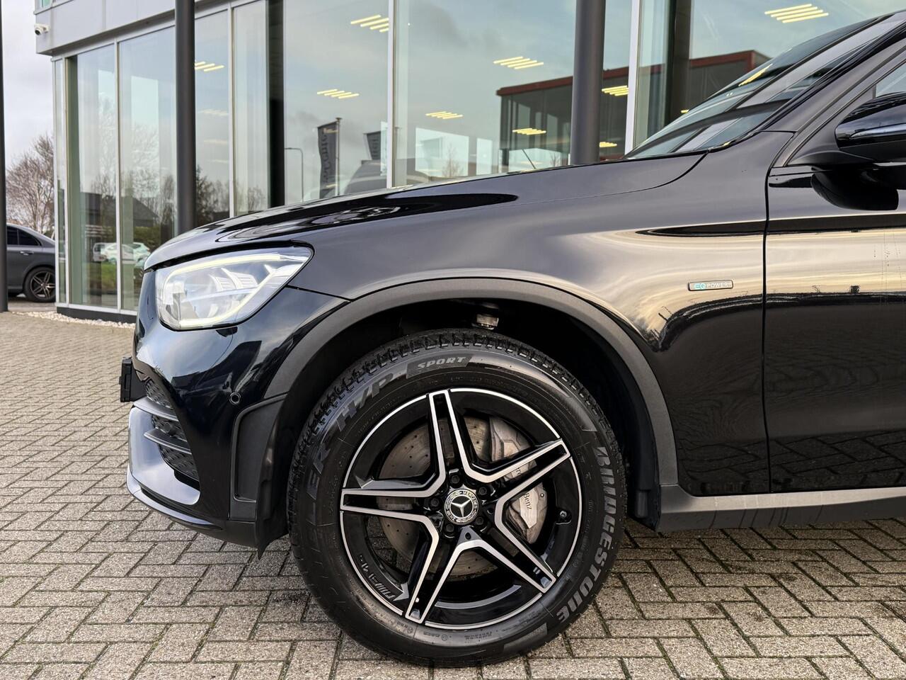 Mercedes-Benz GLC-KLASSE 300e 4MATIC Line AMG | Panorama dak