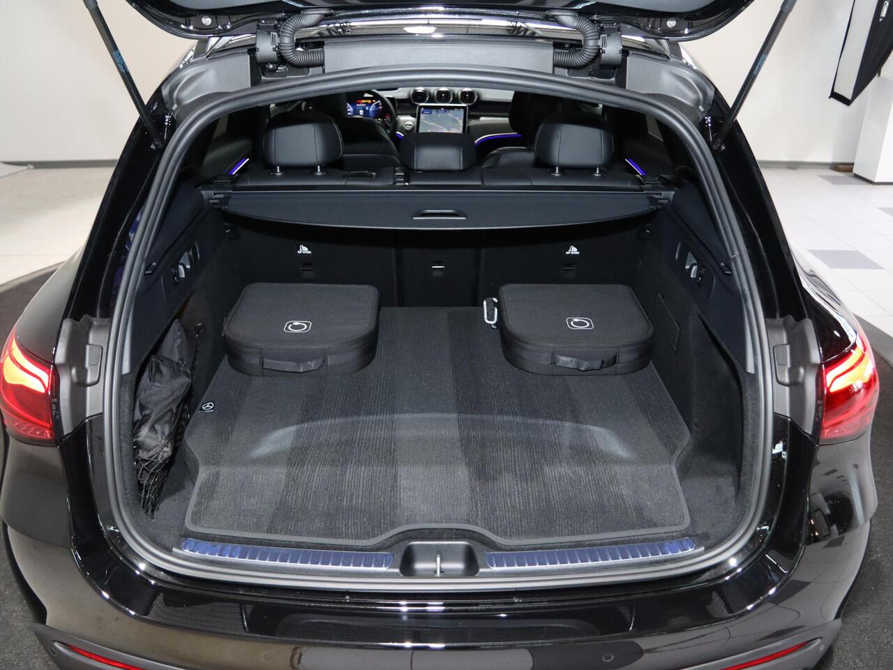 Mercedes-Benz GLC-KLASSE 300e 4MATIC Sport Edition | Panoramaschuifdak | Trekhaak | Premium Plus | Rijassistentiepakket Plus | Nightpakket | Burmester | Head-up display | 360° camera |