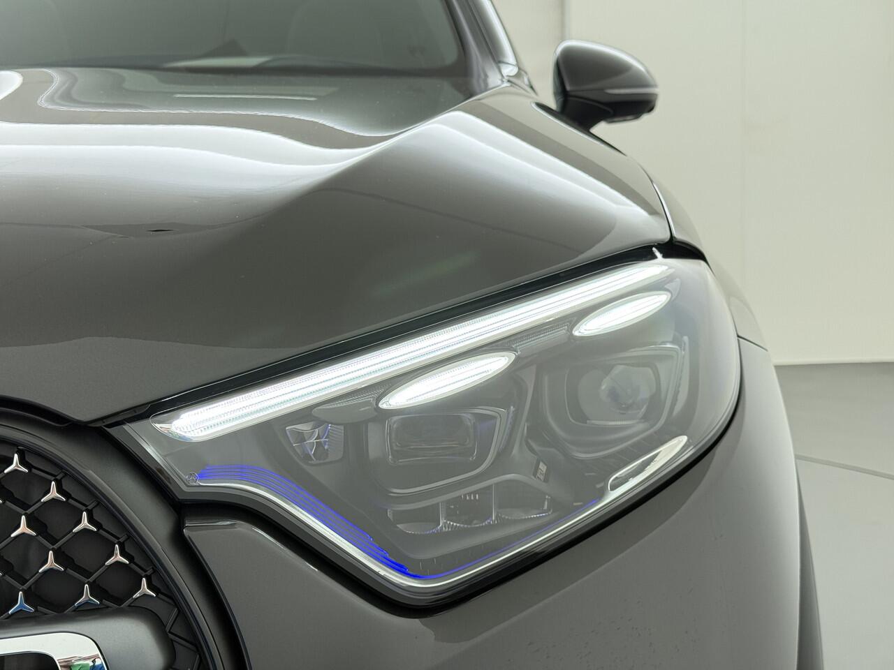 Mercedes-Benz GLC-KLASSE 300 e 4MATIC AMG Line | Pano Trekhaak Memory Digital