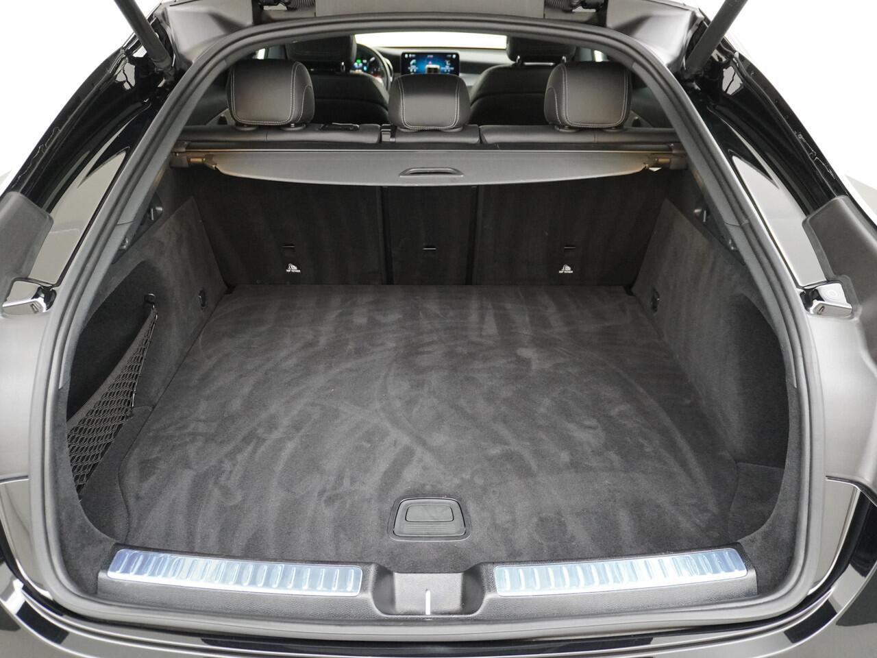 Mercedes-Benz GLC-KLASSE Coupé 300 e 4MATIC AMG line | Rijassistentie Trekhaak