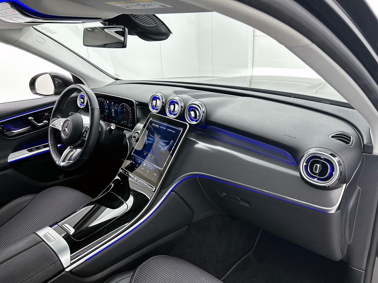 Mercedes-Benz GLC-KLASSE 300 e 4MATIC Plug-In Hybride | Trekhaak | Stuur en Stoelverwaming | Sfeerverlichting | Memory | Dode Hoek Ass | Inclusief 24 maanden Mercedes-Benz Certified garantie voor Europa.