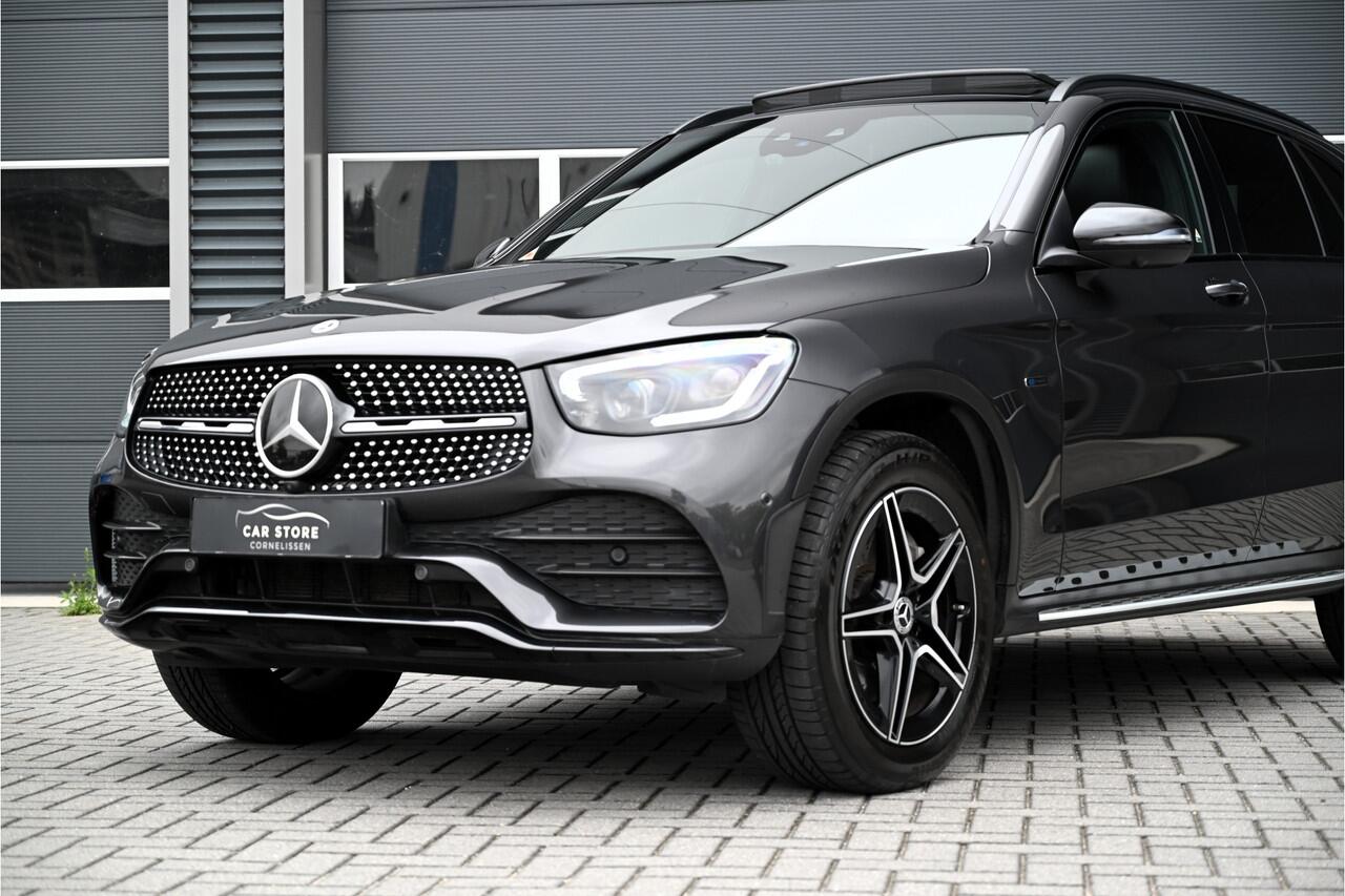 Mercedes-Benz GLC-KLASSE 300e 4MATIC AMG / PANO / NIGHT / BURMESTER / LED / 360 CAMERA / FABRIEKSGARANTIE 11-2027 / NL AUTO