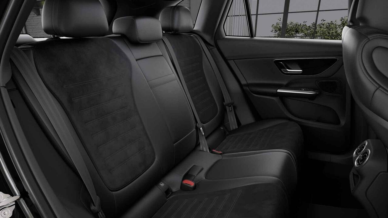 Mercedes-Benz GLC-KLASSE 300e 4MATIC Sport Edition | Panoramaschuifdak | Premium pakket | 360 Camera | Matrix LED koplampen |