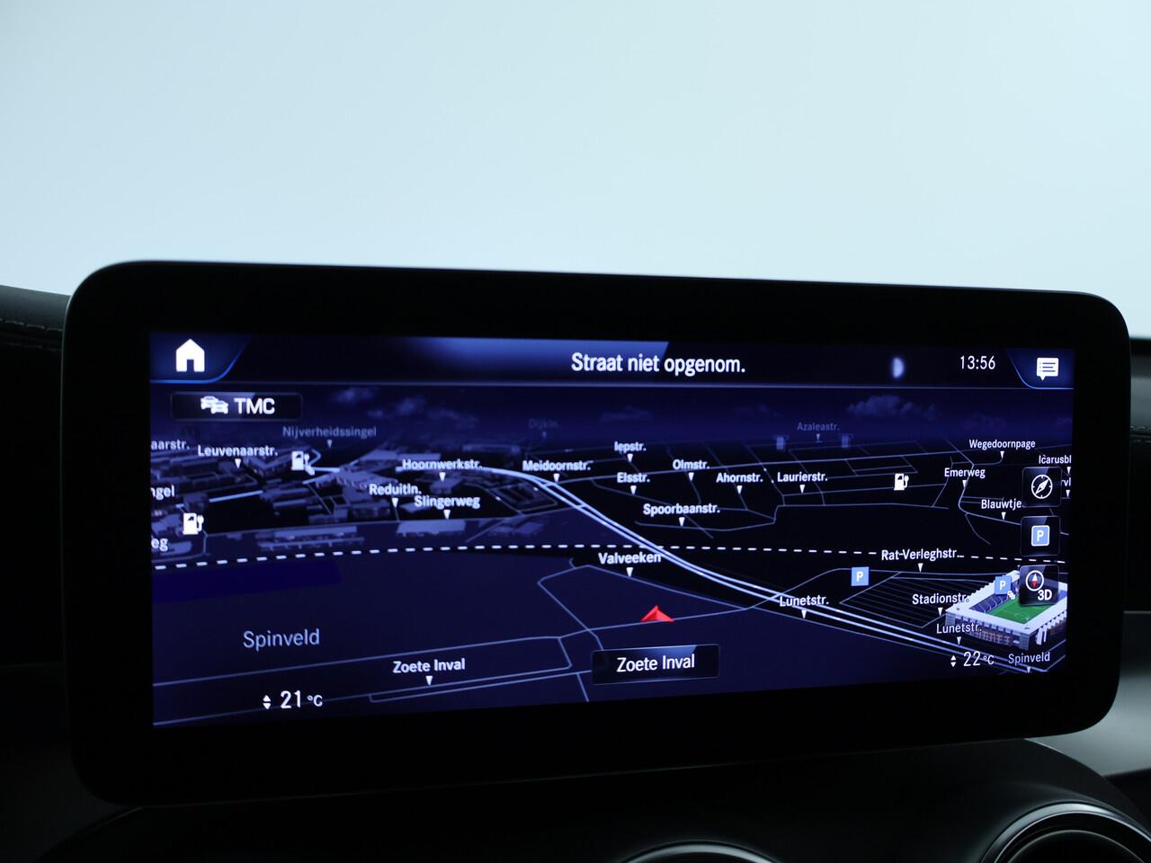 Mercedes-Benz GLC-KLASSE 300 e 4-MATIC AMG Nightpakket | Schuifdak | 360 gr. Camera | Stoelverwarming voor / achter | Sfeerverlichting | Dode Hoek Ass | Inclusief 24 maanden Mercedes-Benz Certified garantie voor Europa.