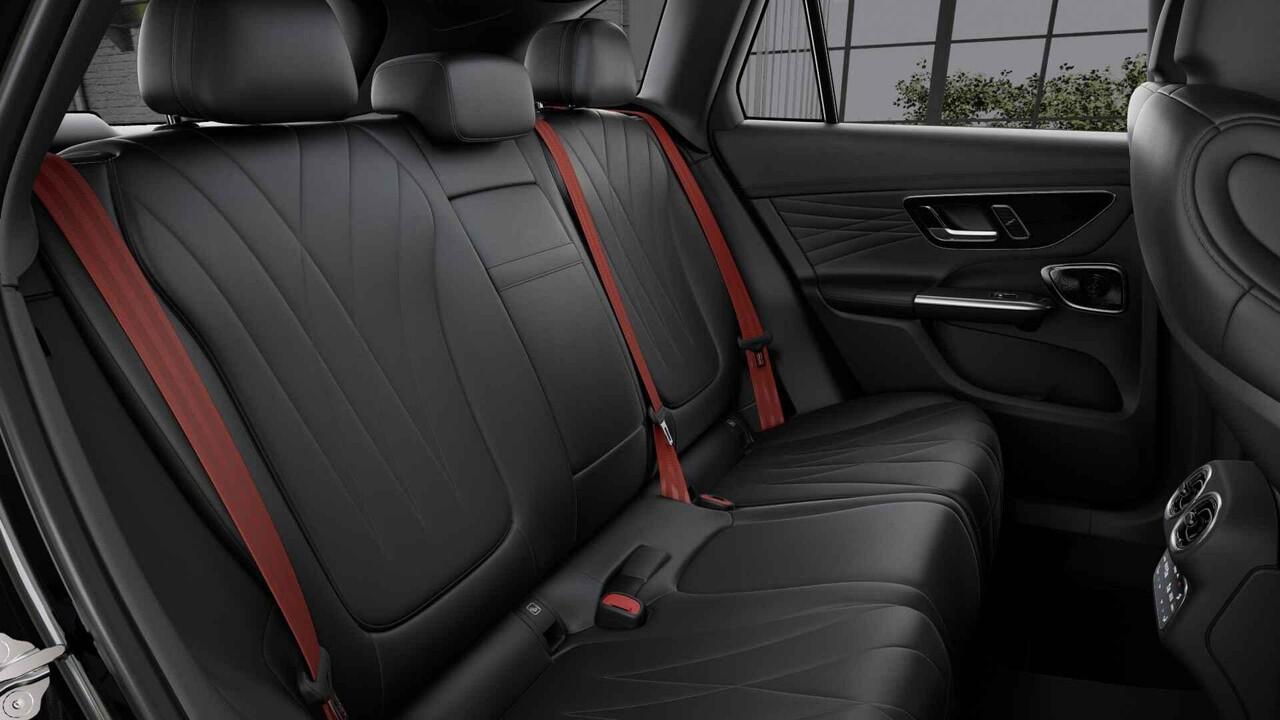 Mercedes-Benz GLC-KLASSE 300e 4MATIC Sport Edition | Panoramaschuifdak | Premium Plus | Rijassistentiepakket | Nappa Leder | Burmester | Head-up | 360°-camera |