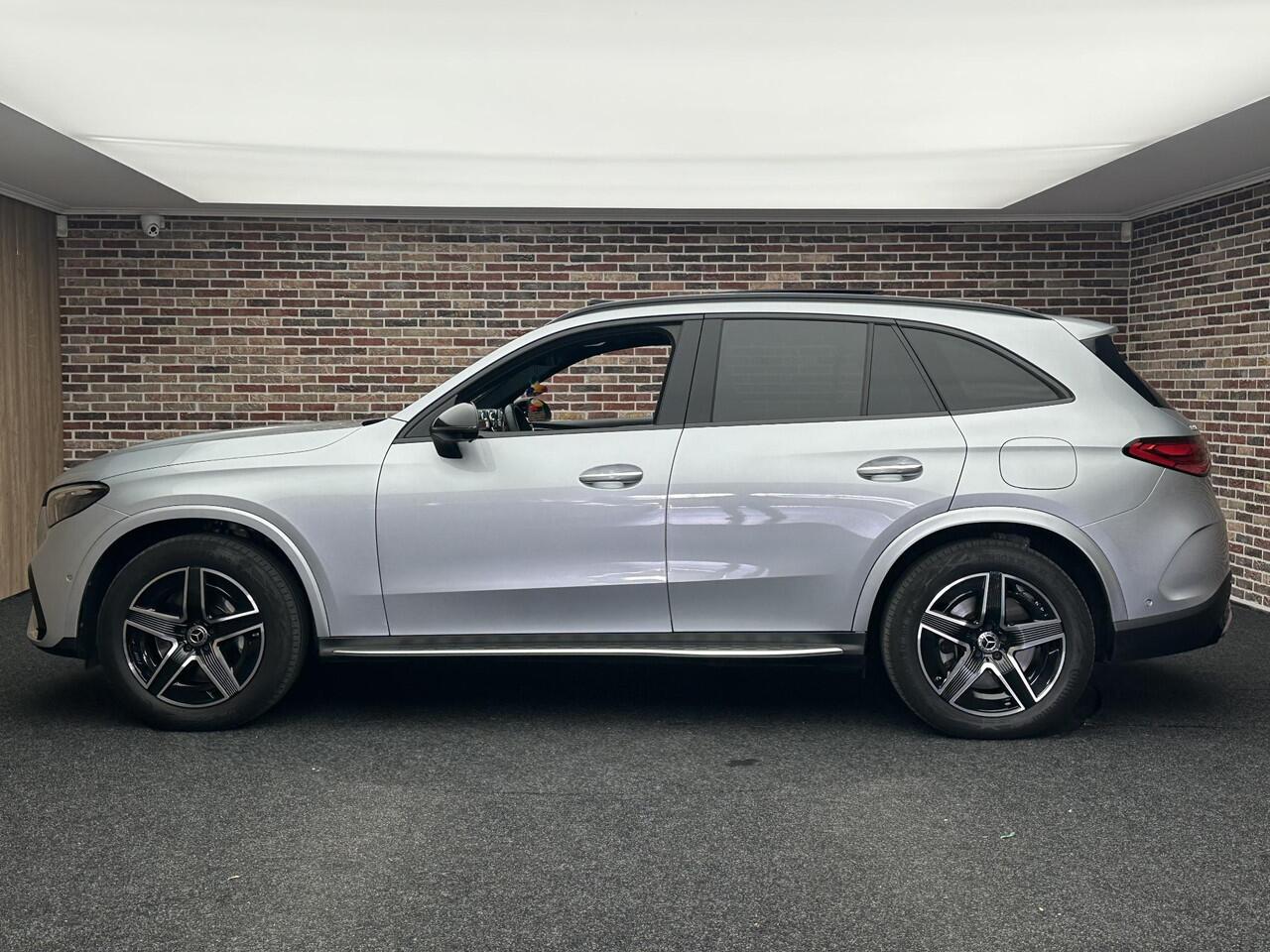 Mercedes-Benz GLC-KLASSE 400e 4MATIC AMG Line Burmeister Panorama Trekhaak Carbon Camera