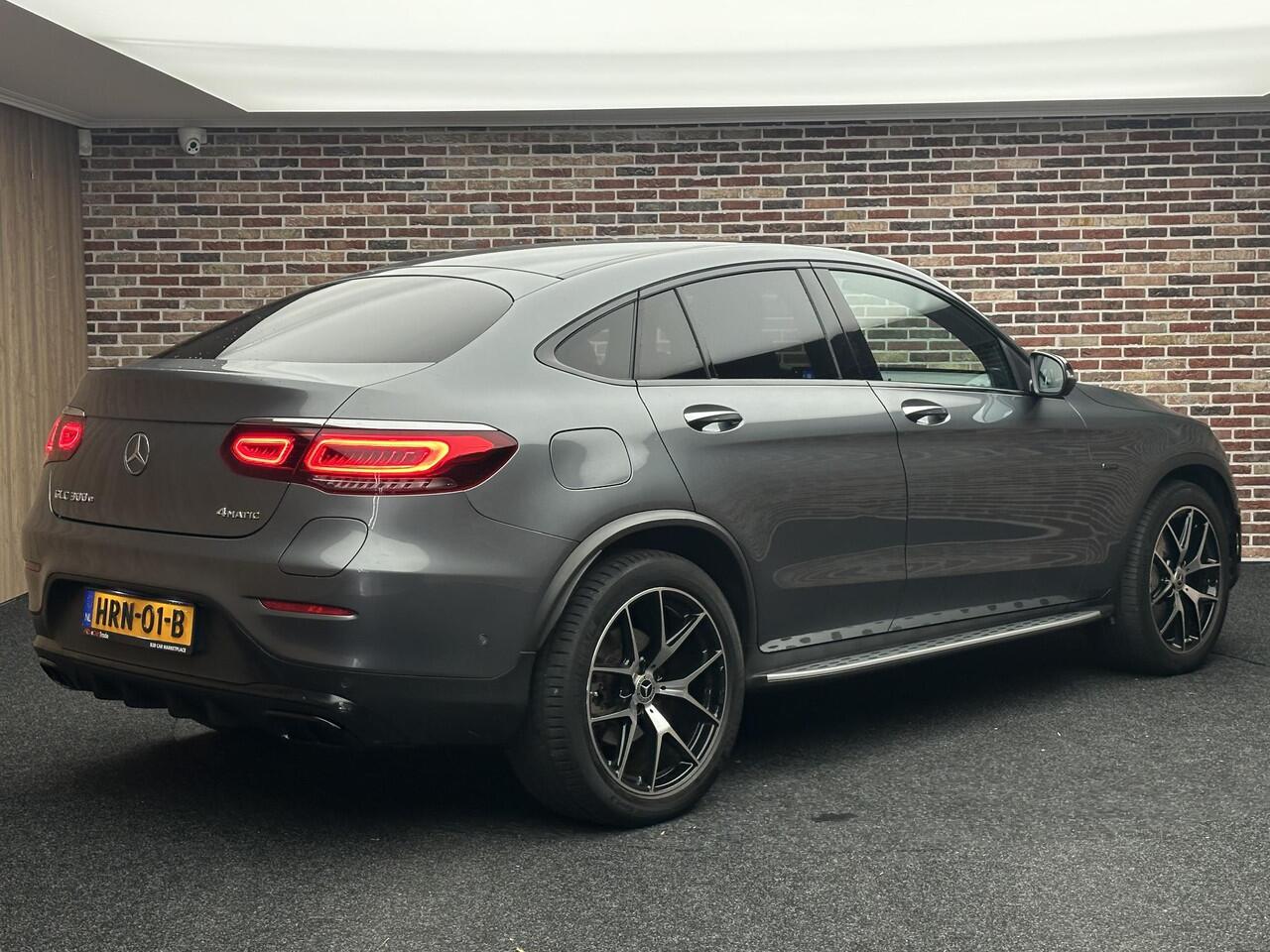 Mercedes-Benz GLC-KLASSE Coupé 300e 4MATIC Premium Plus AMG Panorama Sfeer Headup Memory