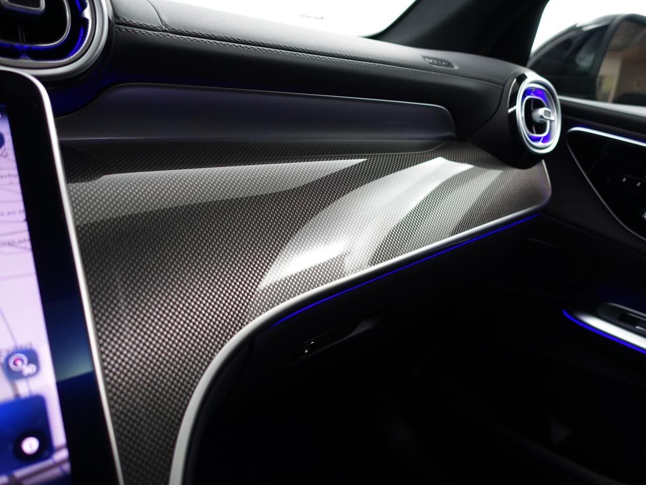 Mercedes-Benz GLC-KLASSE 300e 4MATIC AMG Line- Laser Led, Panoramadak, Carbon, 360 Camera, Sfeerverlichting, Memory Seats