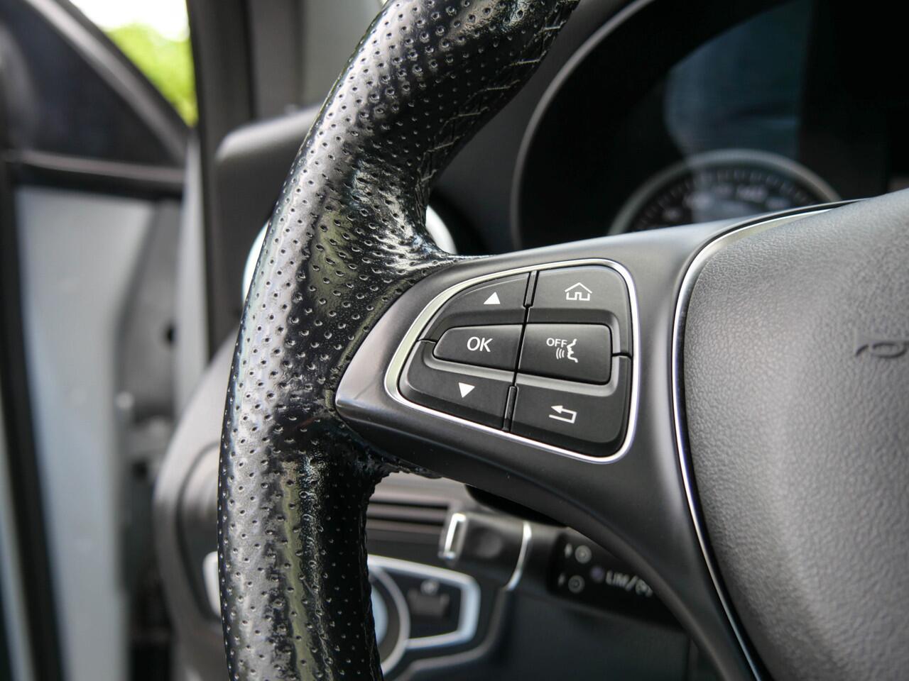 Mercedes-Benz GLC-KLASSE Coupé 250 4MATIC Business Solution AMG | PANODAK | CAMERA | NAVIGATIE |