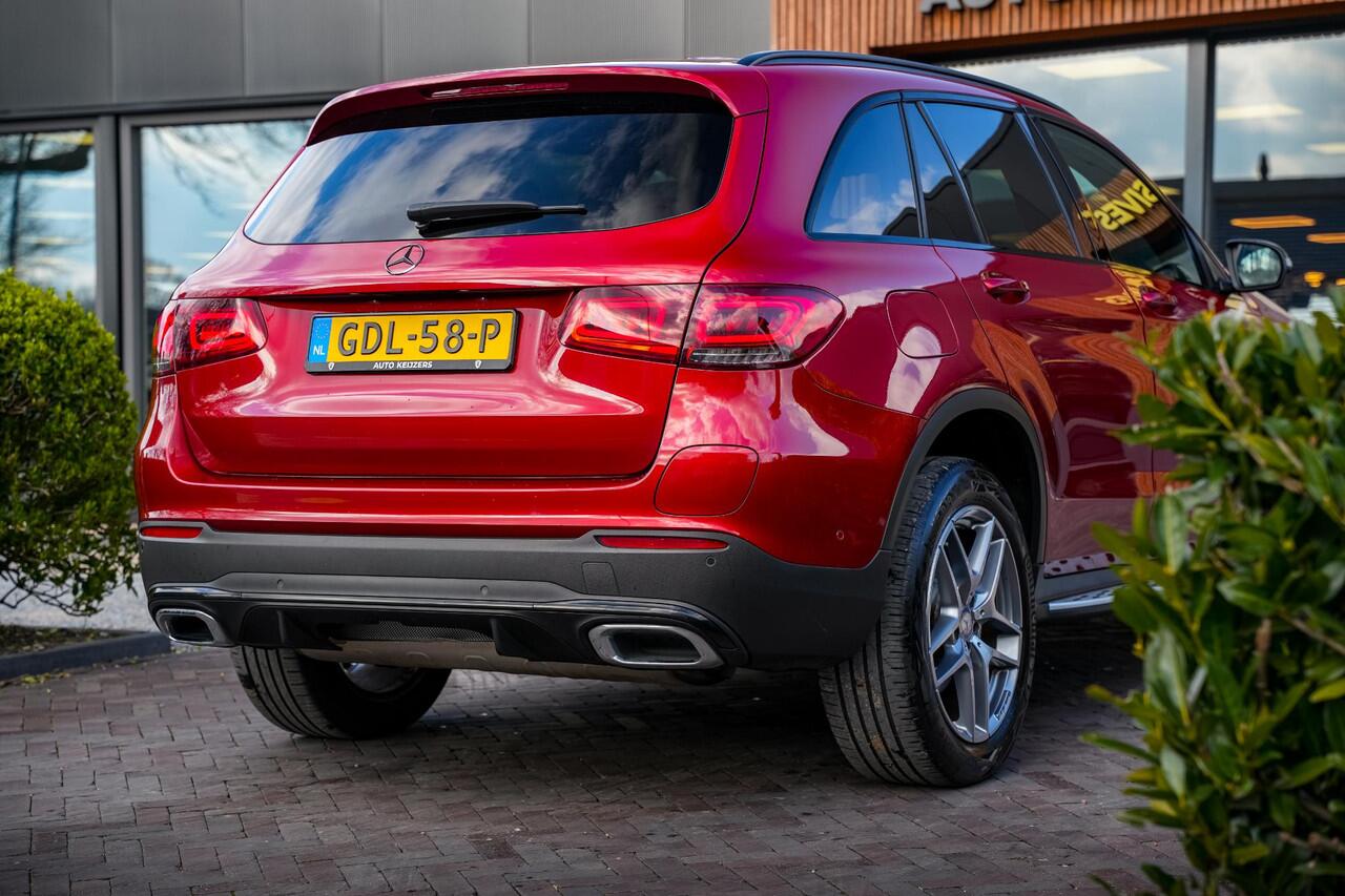 Mercedes-Benz GLC-KLASSE 300e 4MATIC Business Solution AMG Camera Leer Navi Virtual Dash Stoelverw.