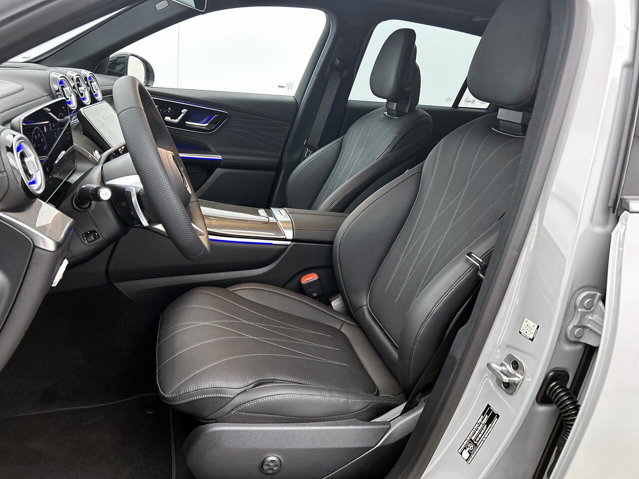 Mercedes-Benz GLC-KLASSE 300e 4MATIC Sport Edition | Premium Plus pakket | Winter pakket | Nightpakket | Rijassistentiepakket Plus | Trekhaak | Stoelventilatie voor | Nappaleder | Head-up display | 360° camera |