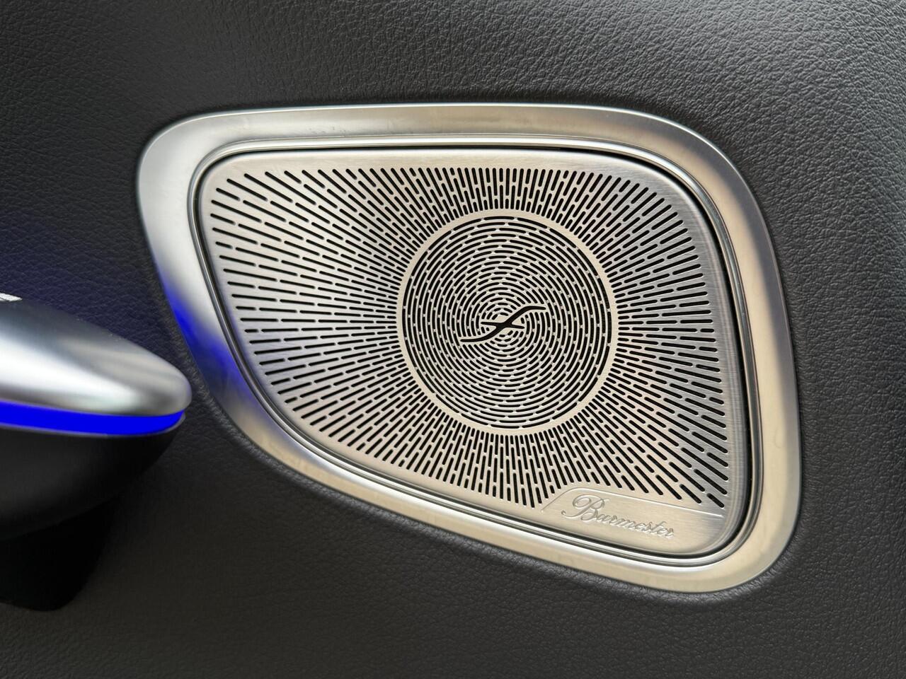 Mercedes-Benz GLC-KLASSE 300e 4MATIC AMG |Pano|Burmester|Night|Memory|360Cam|20"|Trekhaak|